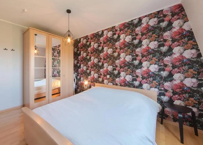 Cannes 208 With Balcony By Interhome *